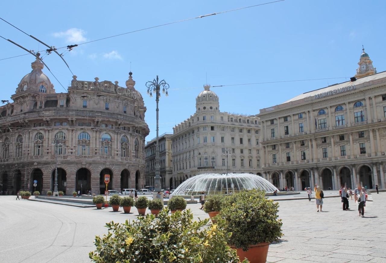 La Terrazza Del Porto Antico By Holiday World Genoa Exterior photo